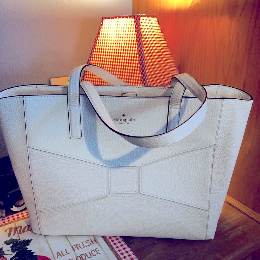 Kate Spade Large Tote/GREAT SUMMER BAG!!!